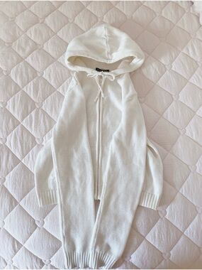 𝜗𝜚 brandy melville knit zip up hoodie